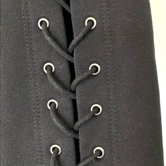 Pam and Gela Laced Sweatshirt. SZ Medium - Picture 10 of 13